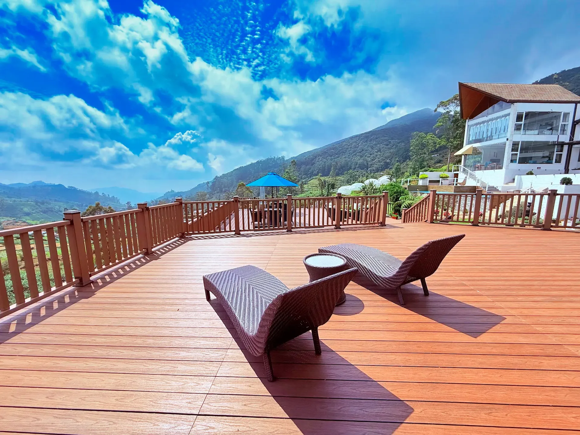Luxury Boutique Villa Nuwara Eliya with Infinity Pool and Mountain Views